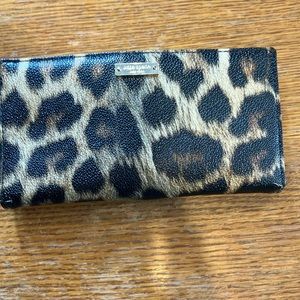 Kate Spade Wallet Brand New, never used.